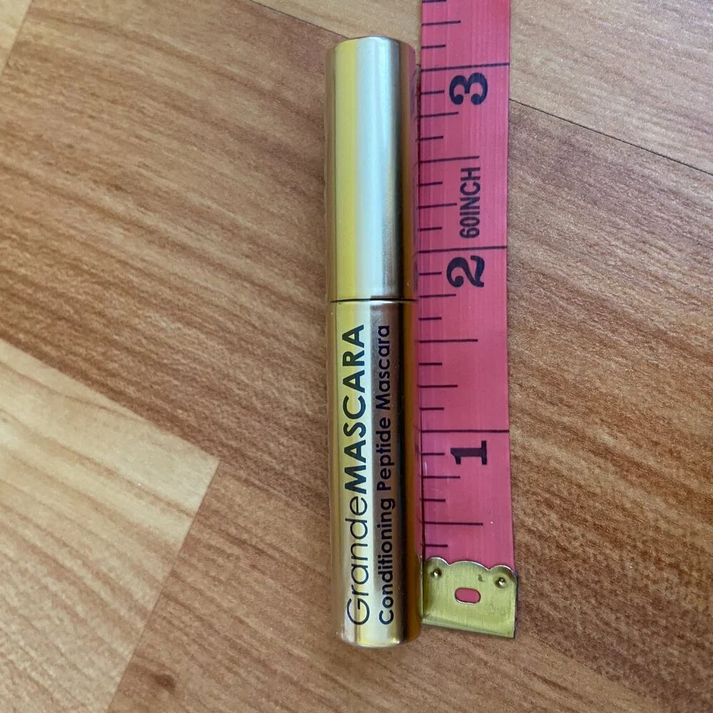 Grande Mascara Deluxe Sample